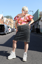 Load image into Gallery viewer, Pink and red off the shoulder floral Hawaiian cropped top