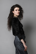 Load image into Gallery viewer, Black velvet '90s long sleeve top