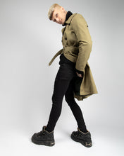 Load image into Gallery viewer, Olive belted '70s trench coat