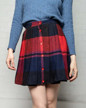 Load image into Gallery viewer, Buttoned tartan pleated skirt
