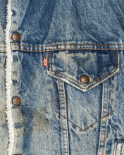Load image into Gallery viewer, Levi's blue acid wash '80s distressed denim jacket