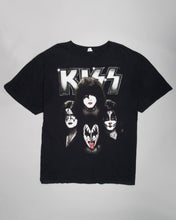 Load image into Gallery viewer, Black short-sleeved casual fit Kiss T-shirt
