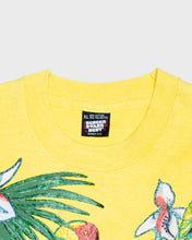 Load image into Gallery viewer, YELLOW GLITTERY PARROTS T-SHIRT