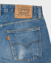 Load image into Gallery viewer, Classic blue &#39;90s Levi&#39;s Orange Tab 615 straight leg jeans
