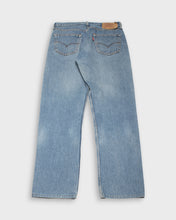 Load image into Gallery viewer, '90s Levi's 501 medium blue denim jeans