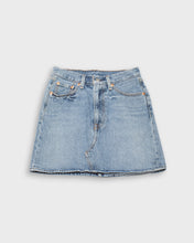 Load image into Gallery viewer, LEVI&#39;S DENIM SKIRT
