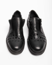 Load image into Gallery viewer, Cult black leather studded slip-on shoes