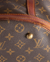 Load image into Gallery viewer, Stunning Louis Vuitton handbag.
