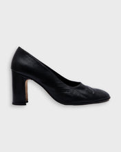 Load image into Gallery viewer, Black '90s DKNY Heeled shoes