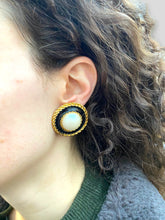 Load image into Gallery viewer, Circular pearl &#39;80s style black gold clip on earrings
