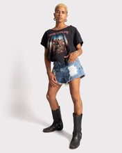 Load image into Gallery viewer, Ripped denim Levi&#39;s shorts
