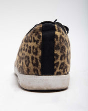 Load image into Gallery viewer, Reebok leopard print skate style trainer
