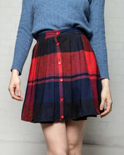 Load image into Gallery viewer, Buttoned tartan pleated skirt
