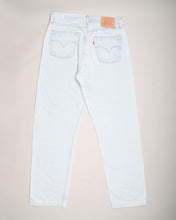 Load image into Gallery viewer, Pale Blue Levi&#39;s 521&#39;s Straight Cut Jeans
