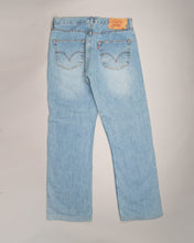 Load image into Gallery viewer, Levis 501 blue straight fit jeans
