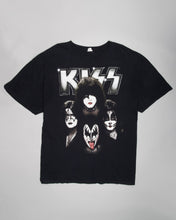 Load image into Gallery viewer, Black short-sleeved casual fit Kiss T-shirt
