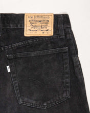 Load image into Gallery viewer, Levi&#39;s 440 black regular fit denim jeans
