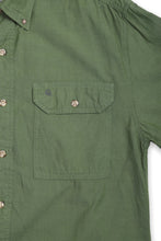 Load image into Gallery viewer, Carhartt green long sleeved regular fit &#39;90s shirt
