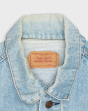 Load image into Gallery viewer, Levi&#39;s denim jacket
