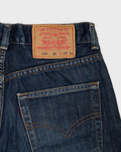 Load image into Gallery viewer, Faded dark blue high waisted bootcut 525 Levi&#39;s Jeans
