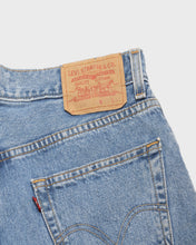 Load image into Gallery viewer, Ripped denim Levi&#39;s shorts
