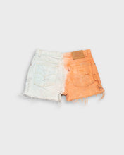 Load image into Gallery viewer, &#39;90s Levi&#39;s bicolour tie-dye ripped denim shorts
