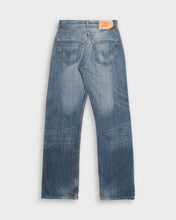 Load image into Gallery viewer, Levi&#39;s 501 washed denim jeans
