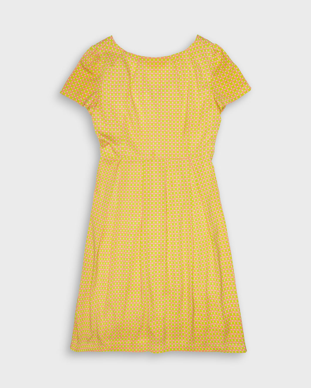 Boat neck dress with a two tone dots pattern