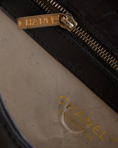 Genuine Chanel lambs leather handbag