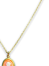 Load image into Gallery viewer, Classic oval cameo gold chain necklace
