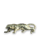 Load image into Gallery viewer, Gold leopard vintage brooch
